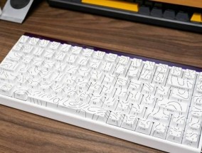 蛋糕键盘使用的轴体类型是什么？