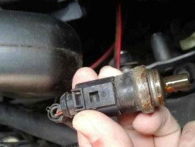 大金空调温度传感器故障如何快速修复？