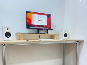 卧室电脑桌如何设计既美观又实用？有哪些设计要点？