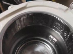洗衣机水管安装方法详解（一步步教你正确安装洗衣机进水管）