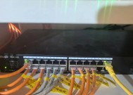 光钎线应该接在路由器的哪个位置？操作步骤是什么？