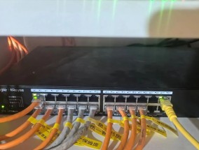光钎线应该接在路由器的哪个位置？操作步骤是什么？