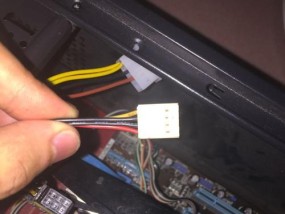 无卡槽怎么插显卡？操作过程中需要注意什么？