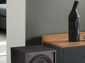 低音炮出现口哨声的原因是什么？