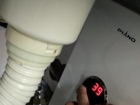 解决皮阿诺速热水器故障的方法（如何应对皮阿诺速热水器故障）