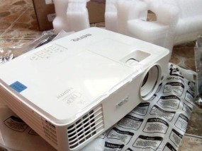 投影仪画面突然丢失的解决方法（如何应对投影仪画面突然丢失的情况）