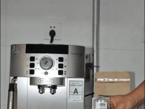消除咖啡机机油味的有效方法（咖啡机机油味处理技巧）