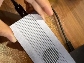 移动硬盘是m1还是m2怎么看出来？