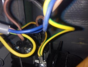 冰箱门关不严（以冰箱门关闭不严的问题为主题）