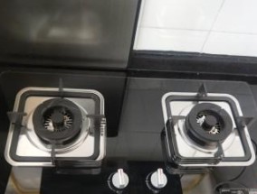 家用燃气灶火小的原因及解决办法（排查家用燃气灶火小的关键步骤和常见问题分析）