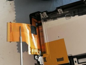 电视机排线出现故障怎么办？修理步骤和注意事项是什么？