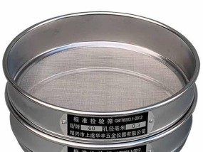 如何正确清洗抽油烟机筛子（让您的厨房保持清新的小窍门）