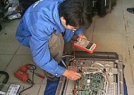 掌握以上门维修冰柜的操作要领（维修冰柜的步骤和注意事项）