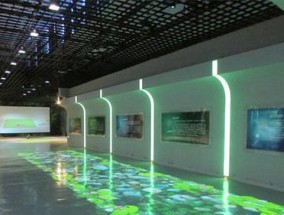 地面高清投影仪怎么用的？如何设置地面高清投影仪？
