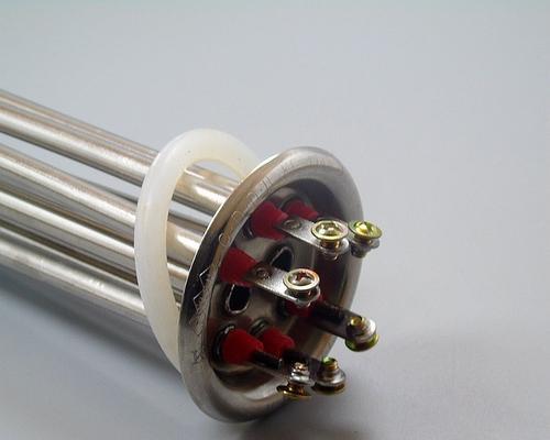热水器清洗加热棒安装方法（如何正确清洗和安装热水器加热棒）  第1张