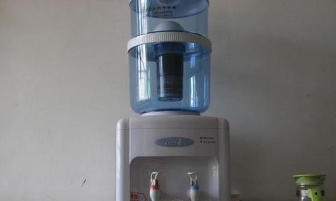 饮水机漏水原因及解决方法（检查饮水机漏水的关键点和有效措施）  第1张