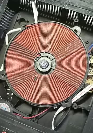 电磁炉无法烧开水的故障排查与修复方法（电磁炉不工作可能原因及解决方案）  第3张