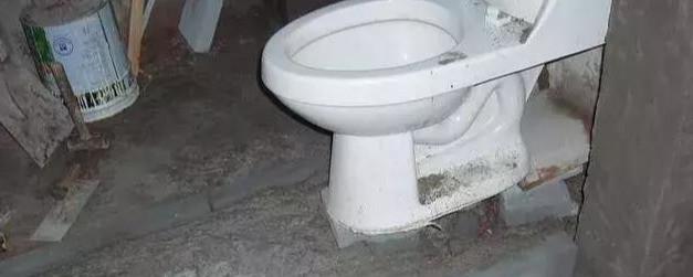 楼上马桶堵了，谁之过（探讨楼上住户与堵马桶之间的关系）  第2张