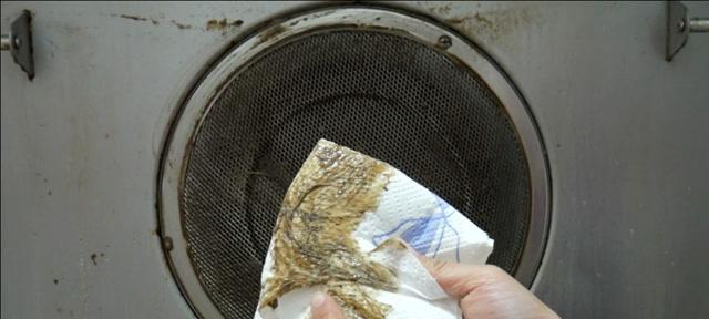 如何彻底清洗严重油泥的油烟机（有效方法帮助您解决油泥问题）  第2张