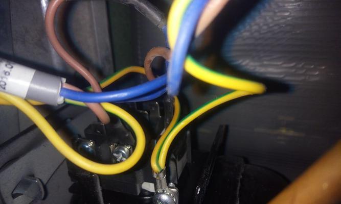 冰箱门关不严（以冰箱门关闭不严的问题为主题）  第1张