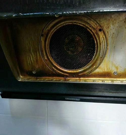如何清洗海尔油烟机风轮（海尔油烟机风轮清洗方法及注意事项）  第2张