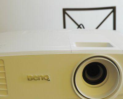 BenQ投影仪出现故障怎么办？常见问题及解决方法是什么？  第1张