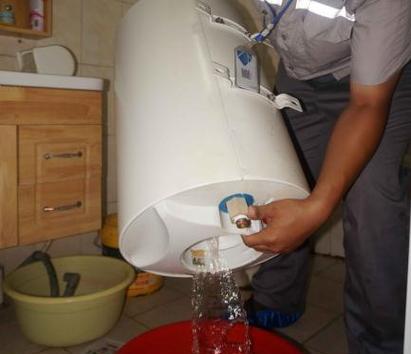 热水器清洗时水流量小是什么原因？如何解决？  第3张