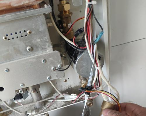 燃气热水器水过热怎么办？有效解决方法有哪些？  第3张