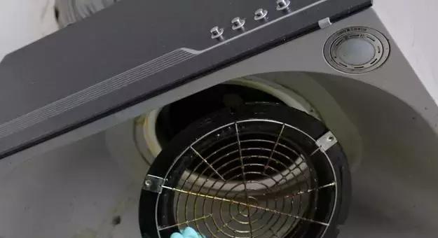 如何清洗油烟机内部最有效？油烟机内部清洗的最佳步骤是什么？  第3张