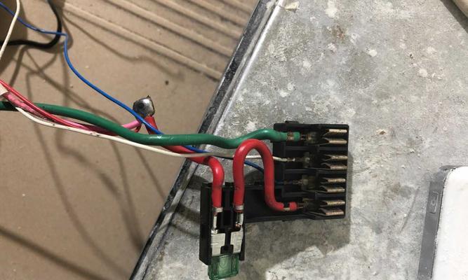 助力充电器取电器使用方法是什么？如何正确连接使用？  第1张