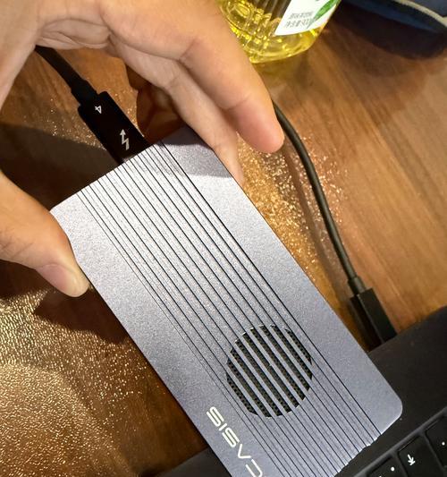 移动硬盘是m1还是m2怎么看出来？  第1张