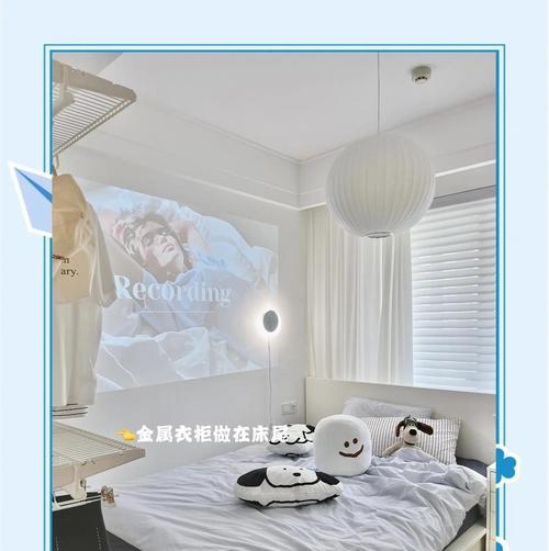 卧室衣柜床床头柜电脑桌怎么摆？如何合理布局家居空间？  第1张