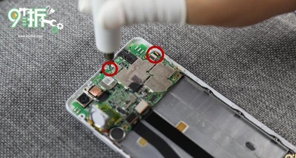 荣耀x50手机壳海绵怎么拆？拆卸过程中需要注意什么？  第1张