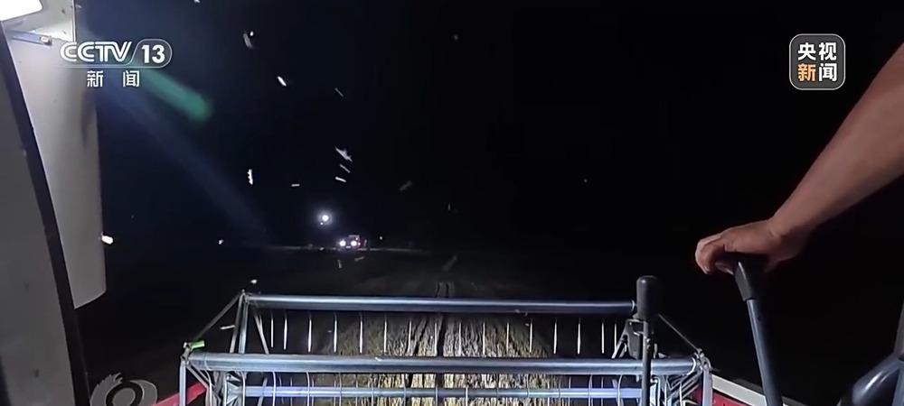 农机装上“智慧大脑”、无人机变身照明灯,科技助力“麦”向丰收  第11张