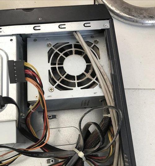 如何深度清理电脑灰尘？电脑清灰有哪些步骤？  第3张
