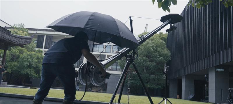 挑战复杂环境！索尼 FX 系列 11 台电影摄影机如何完成电影感时装直播秀  第8张